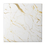 Luxe Keramik Tile Fliese<br><div class="desc">Ein luxuriöses,  modernes Marmormotiv in kontrastvollem Weiß und Imitat Gold schafft Interesse und Intrige auf dieser Keramik Fliesen. Kunst und Design © 1201AM Design Studio | www.1201am.com</div>