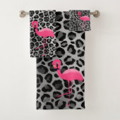 LUXE LEOPARD SILVER FLAMINGO BADEZIMMER TOWEL SET (Insitu)