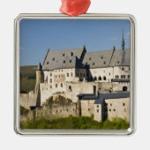 Luxemburg, Vianden. Vianden Chateau (b. 15. Silbernes Ornament (Vorne)