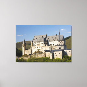 Luxemburg, Vianden. Vianden Schloss (b. 15.Jh. Leinwanddruck