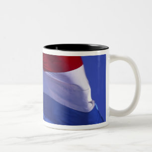 Luxemburgische Flagge — Zweifarbige Tasse