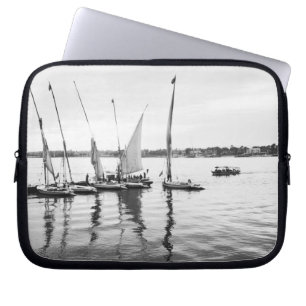 Luxor Ägypten, Feluccas im Nil Laptopschutzhülle