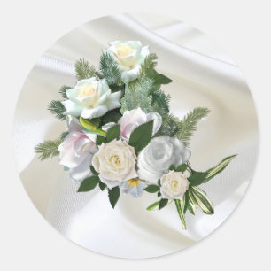 Luxuriös, weiß, fließende Seide und weiße Rosen. Runder Aufkleber