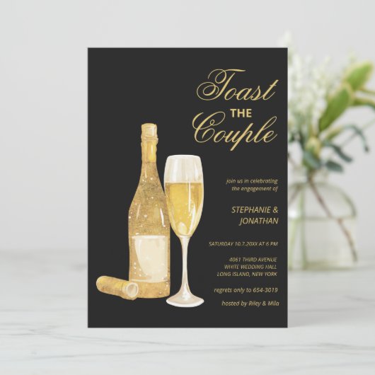 Luxuriöse Black Gold Champagner Toast Engagement P Einladung (Stehend Vorderseite)