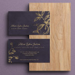 Luxuriöse, dunkle, lila Imitate Goldfolienfolien Visitenkarte<br><div class="desc">Lila Pflaume und goldfarbene,  exklusive Visitenkarte mit goldener botanischer Blattlinie und klassischer Kalligraphie-Schrift.              Geeignet für Personal Stylist Spezialisten,  Luxus-Mode- und Zuhause-Innenarchitekten,  Künstler,  Maler,  Boutiquen-,  Kreativ-,  Möbel- und Antiquitätenhändler,  Hochzeitsplaner,  Salonmanager,  Makeup-Künstler,  Kosmetiker,  Schönheitspfleger,  Ästhetiker oder Kosmetologen.          Einfach mit Ihren Daten personalisieren!</div>