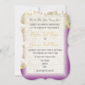 Luxuriöse, dunkle lila und goldene Damasteizeit Einladung (Vorderseite)