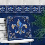 Luxuriöse Fleur-de-lis - blauer Marmor und Gold Fliese<br><div class="desc">Luxuriöse Fleur-de-lis - blauer Marmor und Gold</div>