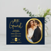 Luxuriöse Golden Oval Frame Charming Foto Hochzeit Folieneinladung (Stehend vorne)