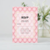 Luxuriöse Pink Tufted Diamond Muster Hochzeit RSVP Karte (Stehend Vorderseite)