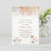 Luxuriöse Rosa Blush Gold Blume Foto Taufe Einladung (Stehend Vorderseite)