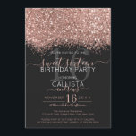 Luxuriöse Rose Gold Black Glitzer Confetti Sweet 1 Einladung<br><div class="desc">Das elegante, glamouröse und moderne 16 . Geburtstag Geburtstagsfest lädt zum zeitgenössischen und stilvollen Teenager ein. Es verfügt über ein Imitat gedruckt Rose Gold funkelnd Glitzer Konfetti gesprenkelt Farbblock auf einem einfachen schwarzen Hintergrund mit einer großen Zahl "16" in einem passenden rosa goldfarbenen Ton. Die Rückseite zeigt den gleichen Glitzer,...</div>