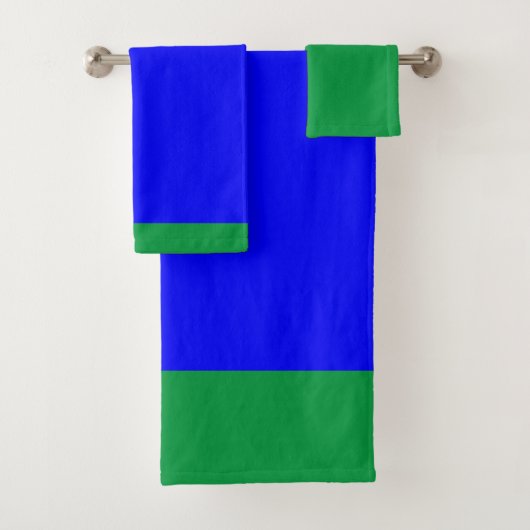 LUXURIÖSE WELLNESS-CENTER COBALT BRIGHT BLUE GREEN BADHANDTUCH SET (Insitu)