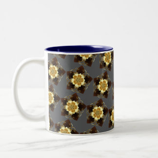 Luxuriöser goldener floraler Mandala-Ornament-Desi Zweifarbige Tasse