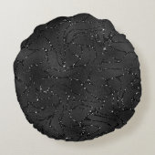 Luxuriöser schwarzer Hintergrund mit glitzerndem M Rundes Kissen (Rückseite)