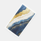 Luxuriöses Marmorschiff aus Navy Blue & Gold Leaf Serviette (Ecke)