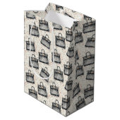 Luxuriöses Python-Handtaschenmuster auf rosa gespr Mittlere Geschenktüte (Rückseite Schrägansicht)