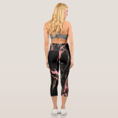 Luxuriöses rosa schwarzes Marmor Capri Leggings (Rückseite)