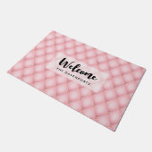 Luxuriöses rosa Tufed Diamond Muster Willkommen Fußmatte (Schrägansicht)