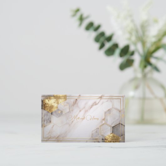 Luxuriöses weißes Marmor & goldenes Foil Hexagon Visitenkarte (Stehend Vorderseite)