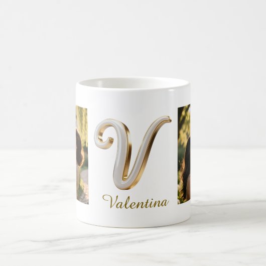 Luxury Cursive Gold White Initial V + 2 PHOTO Kaffeetasse (Mittel)