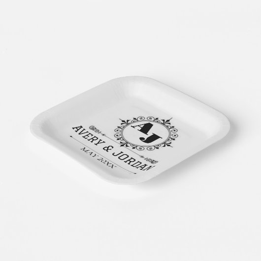 Luxury Elegant Monogram with Initials white Pappteller (Gewinkelt)