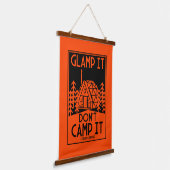 Luxury Glamping Wandteppich Mit Holzrahmen (Gewinkelt)