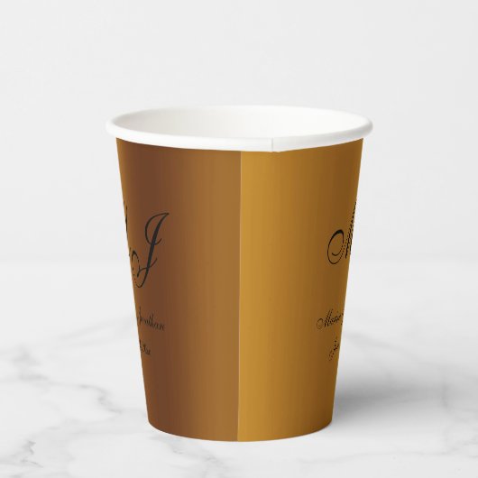 Luxury Gold Black Monogram Script Hochzeit Pappbecher (Rechts)