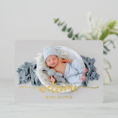 Luxury Gold Welcome Baby Boy Geburtserklärung Folieneinladung (Stehend vorne)