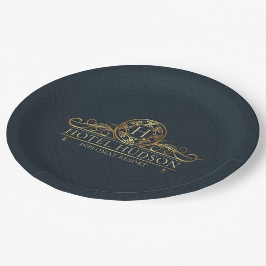 Luxury Hotel Branding Mit Monogramm Pappteller (Schrägansicht)
