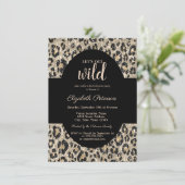 Luxury Let's Get Wild Glitzer Leopard Print Einladung (Stehend Vorderseite)