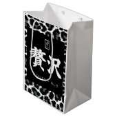 Luxury. Lujo. 贅沢. Mittlere Geschenktüte (Vorderseite Schrägansicht)