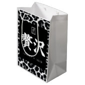 Luxury. Lujo. 贅沢. Mittlere Geschenktüte (Rückseite Schrägansicht)