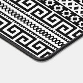 Luxury Monochrome Ancient Greek Aztec Maze Linear Schreibtischunterlage (Ecke)