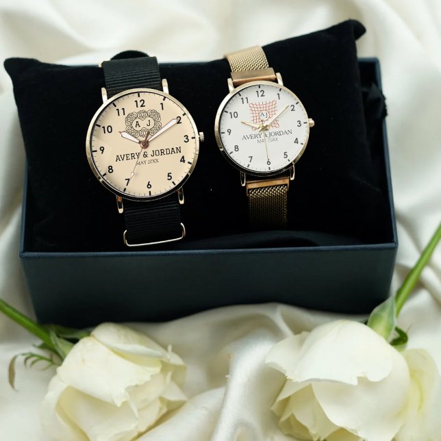 Luxury Monogram Elegant Initials Couple Names Armbanduhr (Von Creator hochgeladen)