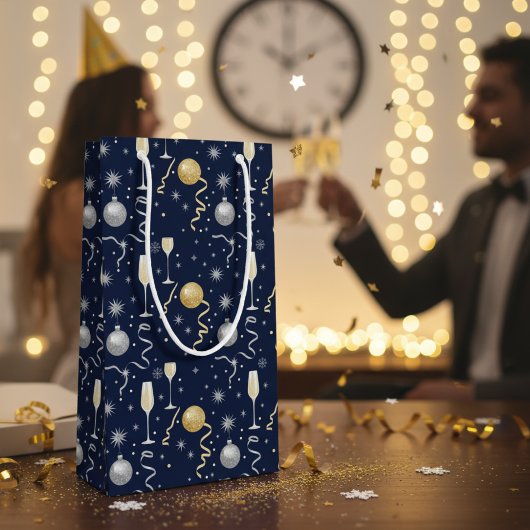 Luxury New Year Celebration – Champagne & Sparkle Kleine Geschenktüte