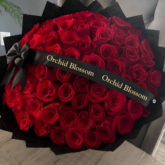 Luxus-Blume-Business mit Black Gold Satinband