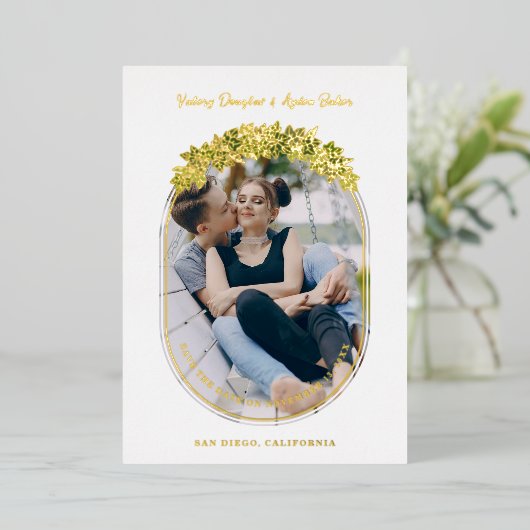 Luxus Golden Ivi Blätter Oval Rahmen Chic Foto Folieneinladung (Stehend vorne)