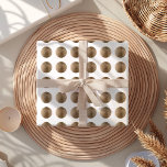 Luxus Imitate Gold Polka Dot Muster Geschenkpapier Set<br><div class="desc">Mit einem luxuriösen Imitat mit goldenem Polka Dot-Muster auf einem unberührten,  weißen Hintergrund ist dieses Design perfekt für jeden Anlass. Ideal für Hochzeiten,  Brautpartys,  Jubiläen und Geburtstage,  fügt es Ihren Feiern eine elegante Touch hinzu.</div>