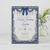 Luxus-Royalblau-Bogen Sweet 16 Einladung (Stehend Vorderseite)