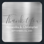Luxus Silver Gastgeschenk Hochzeit Vielen Dank Quadratischer Aufkleber<br><div class="desc">Silver Wedding Siegel Gefallen Vielen Dank Sticker. Dieser Aufkleber kann auf Ihren Namen und Ihr Hochzeitsdatum angepasst werden und zum Siegel Ihrer Hochzeitseinladungen oder Liebestaschen verwendet werden. Bitte kontaktieren Sie den Designer,  wenn Sie passende Artikel wünschen.</div>