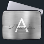 Luxus Silver Stainless Steel Monogram Laptopschutzhülle<br><div class="desc">Luxuriöse Silber Imitate Edelstahl Elegant Monogram Schlauch. Diese Hülle kann auf Ihren Anfangs- und Vornamen angepasst werden.</div>