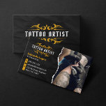 Luxus Tattoo Artist Gold Black Tattoo Shop Visitenkarte<br><div class="desc">Mit unserer exklusiven Luxus Tattoo Artist Gold Black Tattoo Shop Business Card,  die das Bild von Tätowierkünstlern und Studios mit einer Touch von Eleganz erhöht. Diese Visitenkarte verbindet opulente Goldakzente mit einem schwarzen Hintergrund und schafft eine luxuriöse Ästhetik,  die die hochwertige Handwerkskunst widerspiegelt,  die mit Ihrer Tätowierung gleichbedeutend ist.</div>
