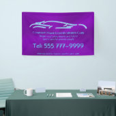Luxusautologo - Ice Blue Sports Car auf lila Banner (Messeveranstaltung)