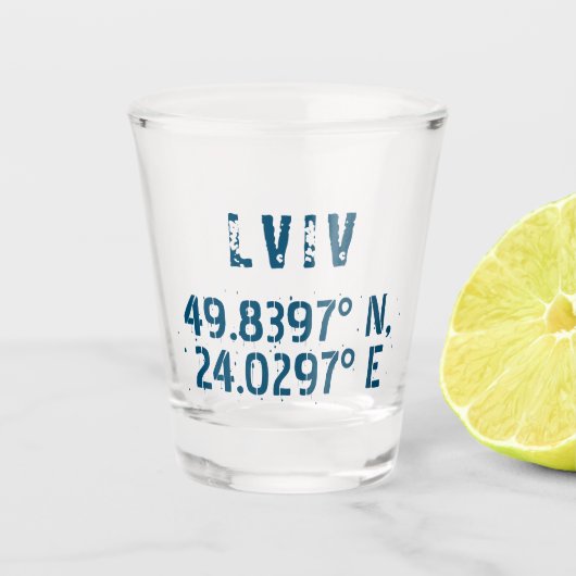 Lwiw Ukraine Latitude & Longitude beunruhigt Schnapsglas (Vorderseite)