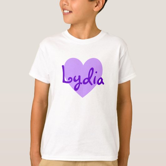 Lydia im Lila T-Shirt (Vorderseite)