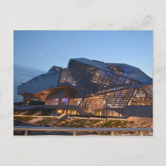 Lyon Musée des Confluences Postkarte (Vorderseite)