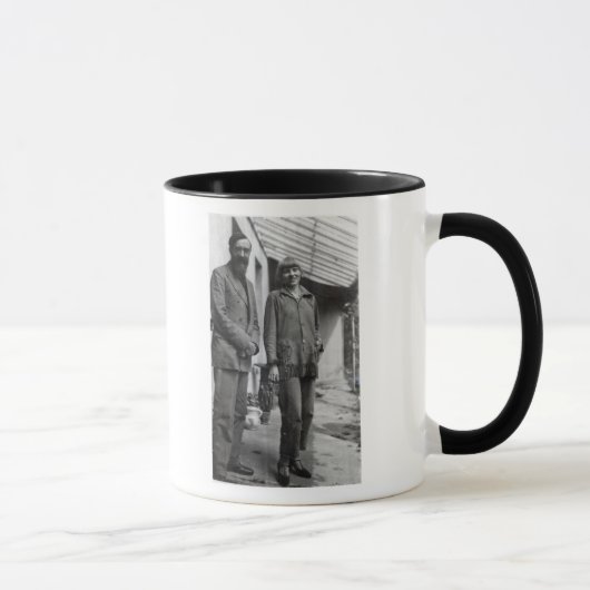 Lytton Strachey und Iris-Baum Tasse (Rechts)