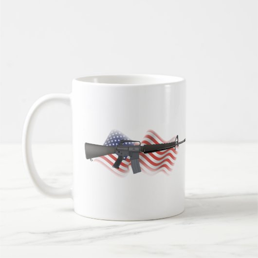 M16 Rifle mit US-Flagge Kaffeetasse (Links)