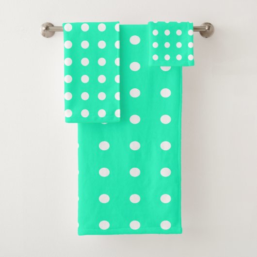 M8nt Green and White Polka Dots Badhandtuch Set (Insitu)