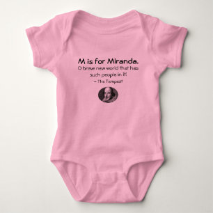 M ist für Miranda • Ein kleines Shakespeare-Shi Baby Strampler